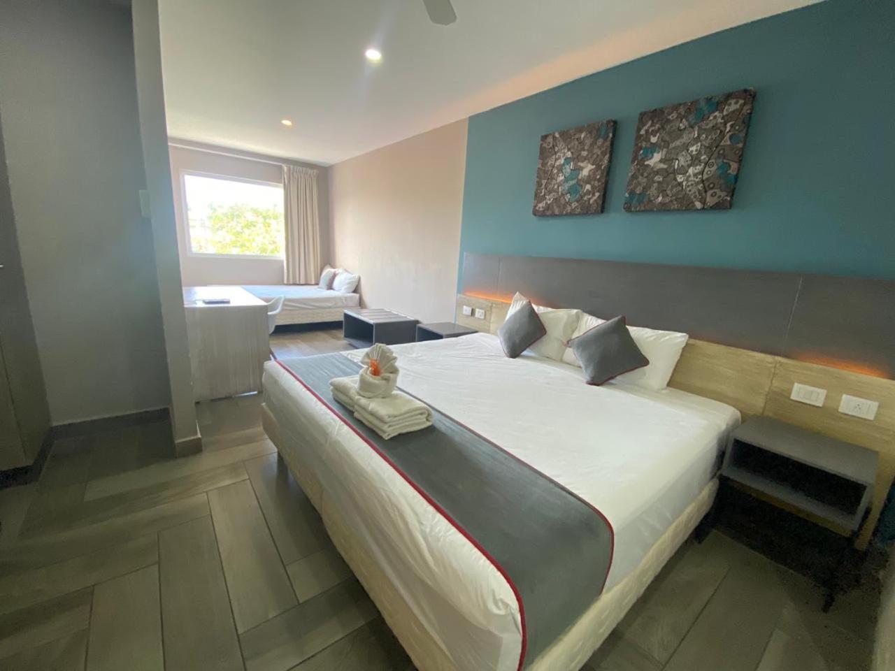 Illusion Xpress I Attraction Hotel Deluxe 신데 델 카르멘 외부 사진