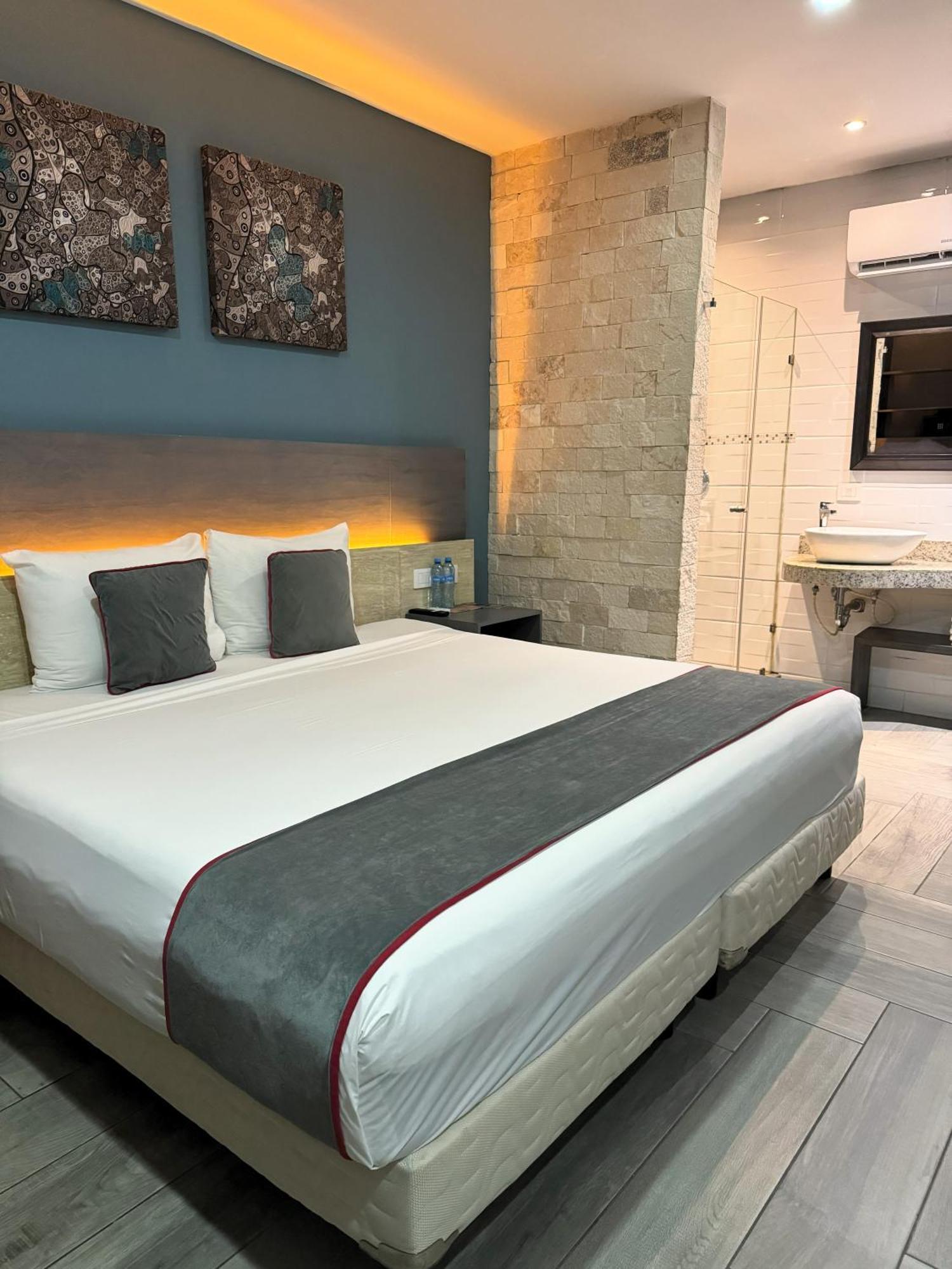 Illusion Xpress I Attraction Hotel Deluxe 신데 델 카르멘 외부 사진